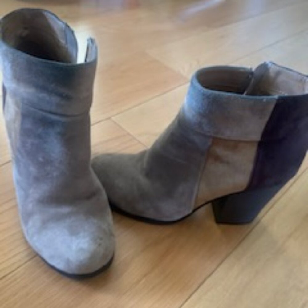 Reaction Kenneth Cole Colorblock Suede Ankle Boots – Size 6